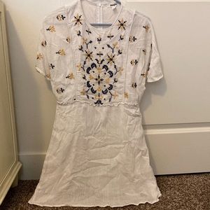 Jennyfer size S white dress